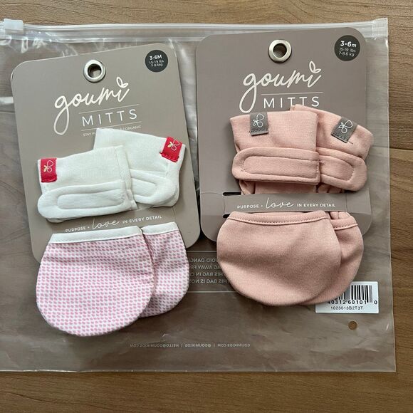 NWT Goumi Kids Baby Mitts Set Rose & Drops Pink SZ 3-6 mo Girls Stay On Bamboo - Picture 1 of 2